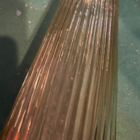 Vase Tall designer Vase . New 20” tall - Picture 2 of 7